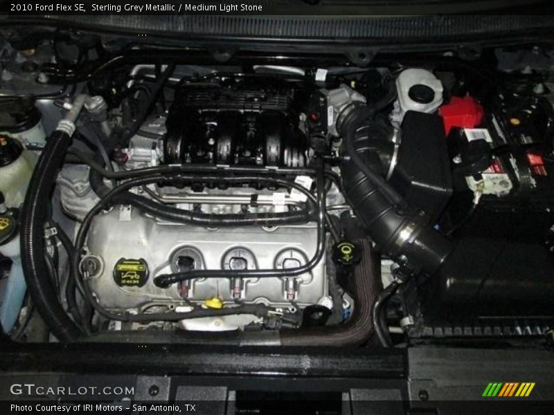 Sterling Grey Metallic / Medium Light Stone 2010 Ford Flex SE