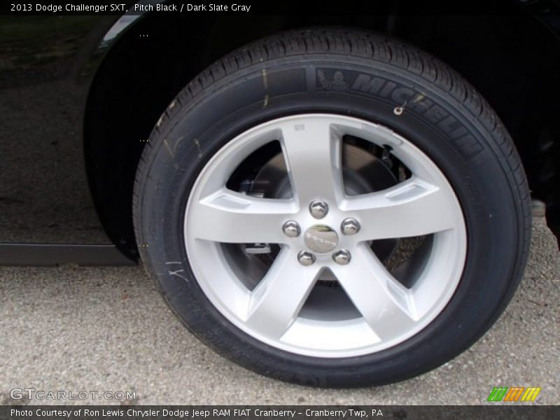Pitch Black / Dark Slate Gray 2013 Dodge Challenger SXT