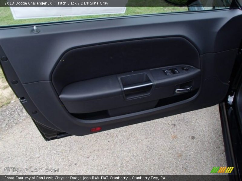 Pitch Black / Dark Slate Gray 2013 Dodge Challenger SXT