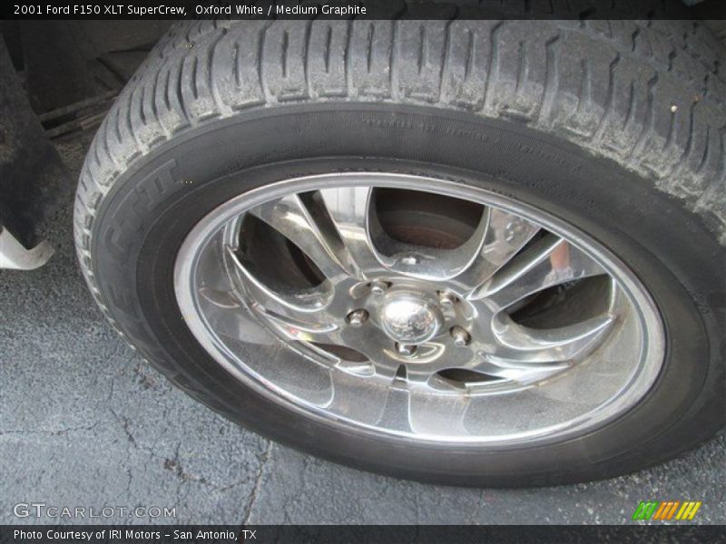 Oxford White / Medium Graphite 2001 Ford F150 XLT SuperCrew