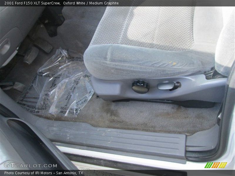 Oxford White / Medium Graphite 2001 Ford F150 XLT SuperCrew