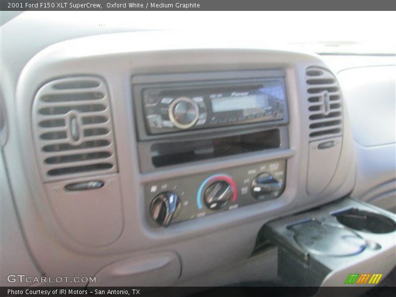 Oxford White / Medium Graphite 2001 Ford F150 XLT SuperCrew