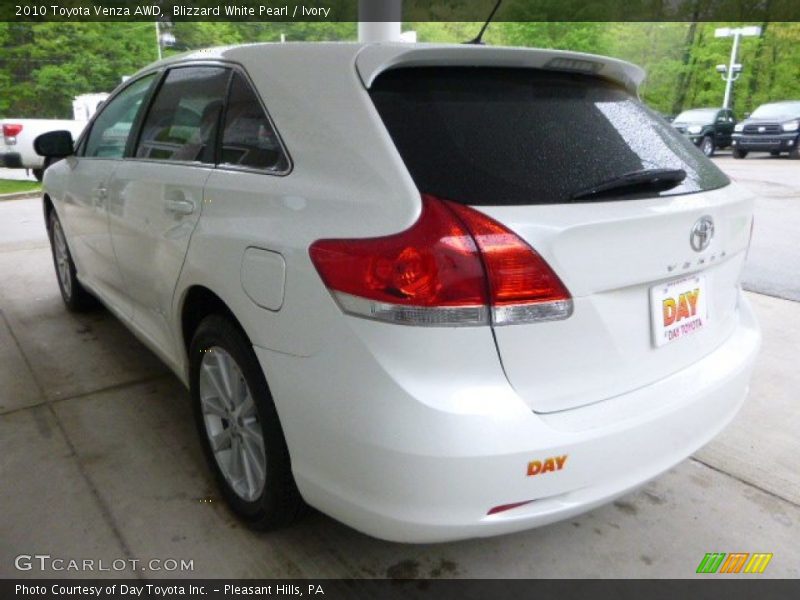 Blizzard White Pearl / Ivory 2010 Toyota Venza AWD