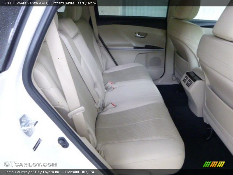 Blizzard White Pearl / Ivory 2010 Toyota Venza AWD
