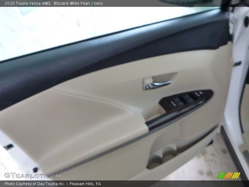 Blizzard White Pearl / Ivory 2010 Toyota Venza AWD