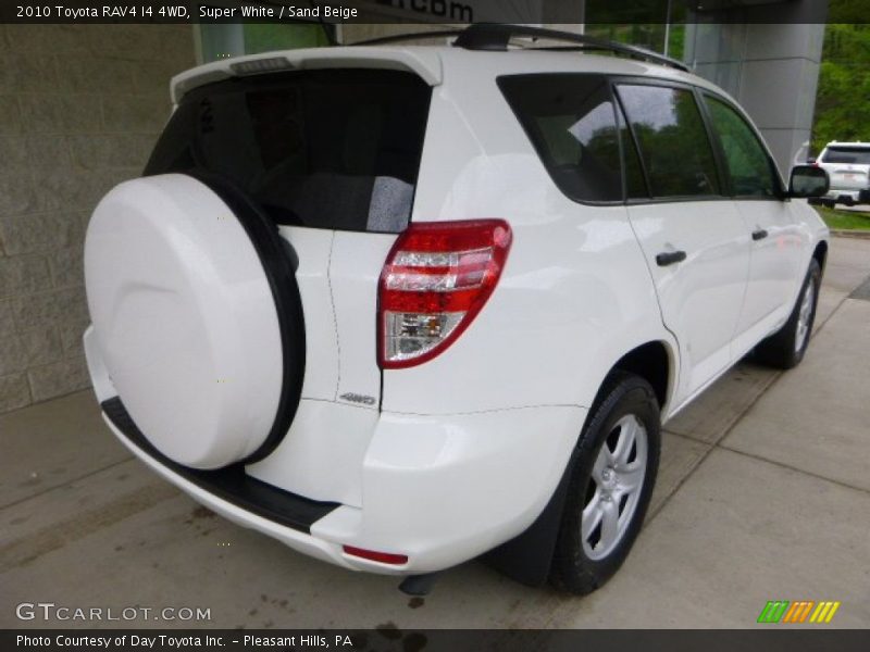 Super White / Sand Beige 2010 Toyota RAV4 I4 4WD