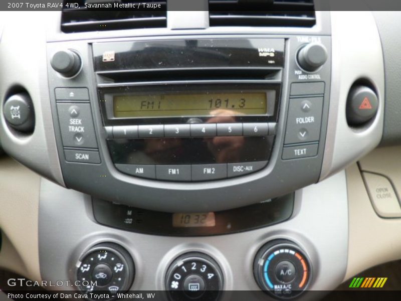 Controls of 2007 RAV4 4WD