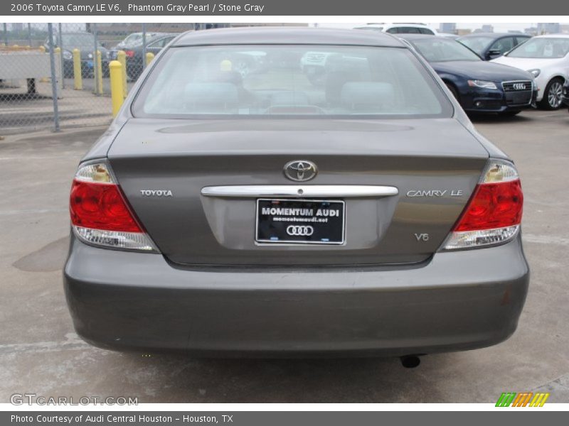 Phantom Gray Pearl / Stone Gray 2006 Toyota Camry LE V6