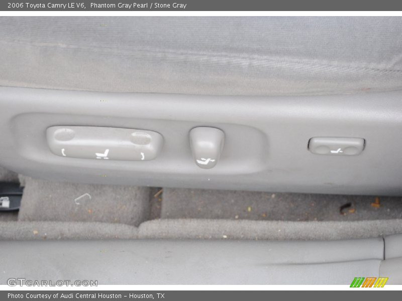 Phantom Gray Pearl / Stone Gray 2006 Toyota Camry LE V6