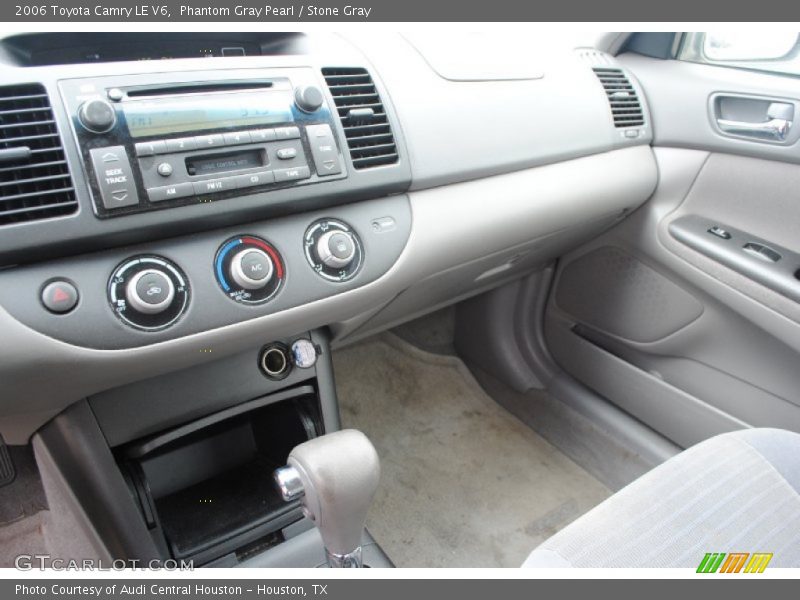 Phantom Gray Pearl / Stone Gray 2006 Toyota Camry LE V6