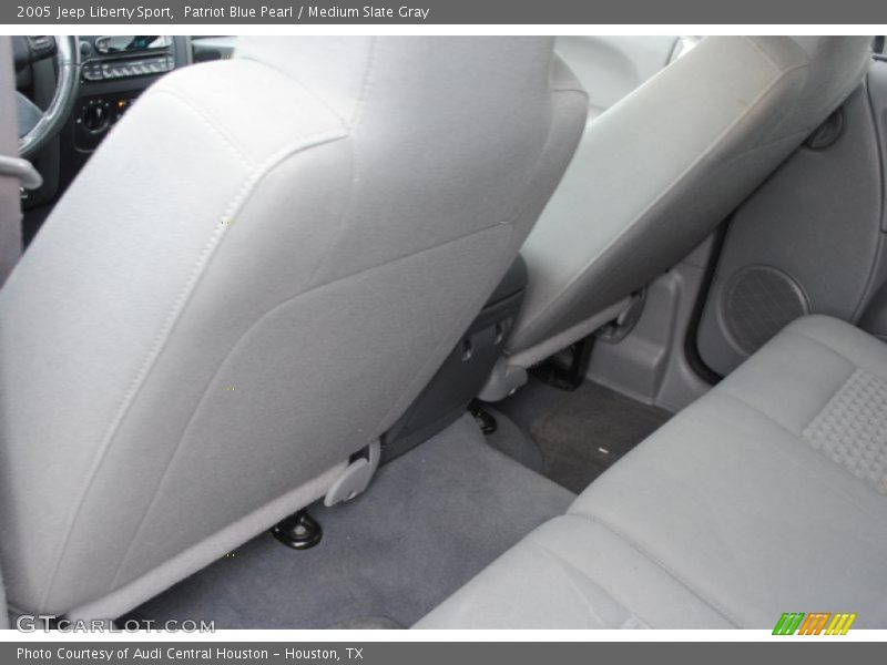 Patriot Blue Pearl / Medium Slate Gray 2005 Jeep Liberty Sport