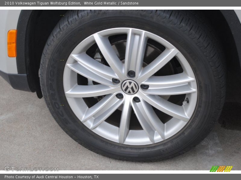 White Gold Metallic / Sandstone 2010 Volkswagen Tiguan Wolfsburg Edition