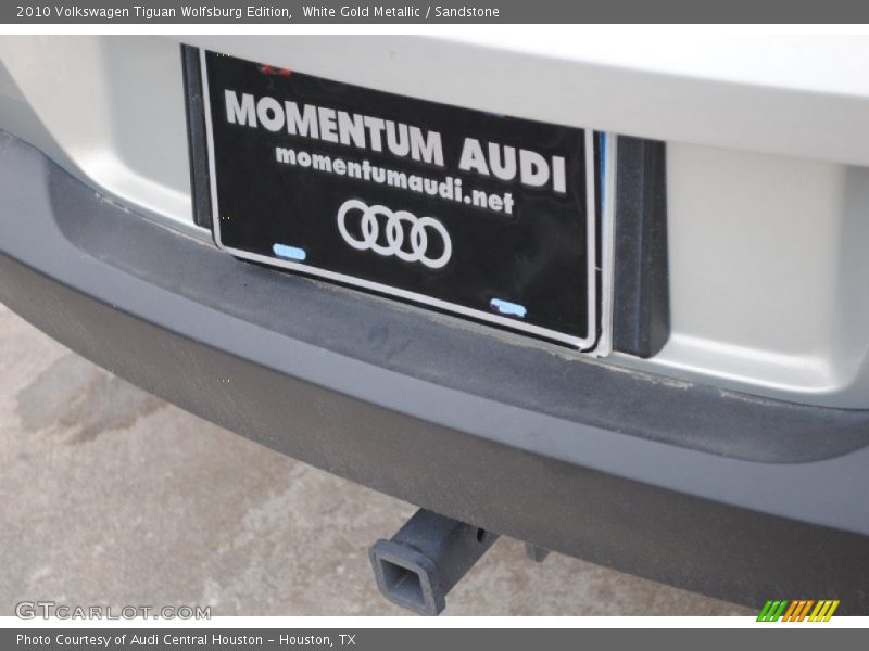 White Gold Metallic / Sandstone 2010 Volkswagen Tiguan Wolfsburg Edition