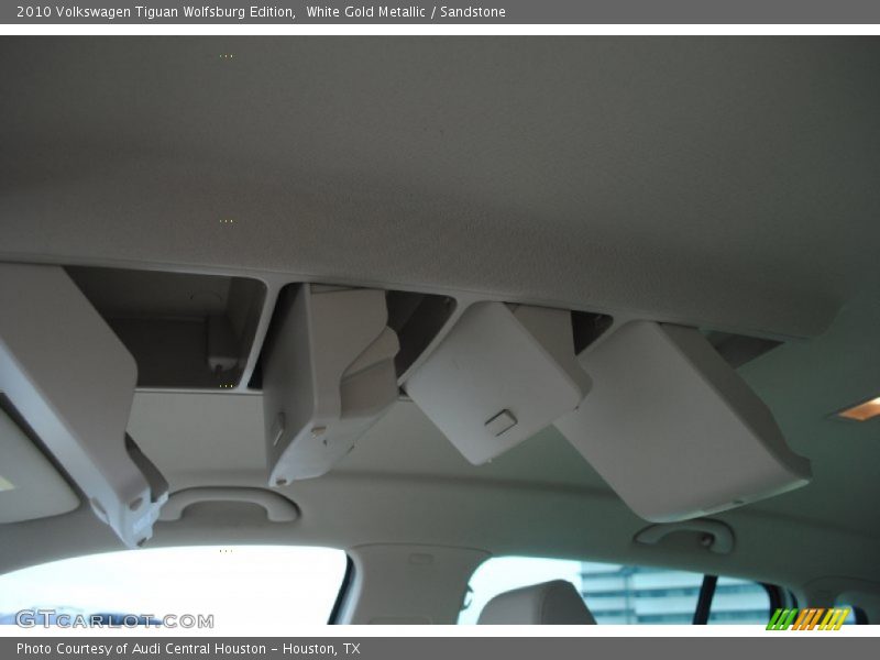 White Gold Metallic / Sandstone 2010 Volkswagen Tiguan Wolfsburg Edition