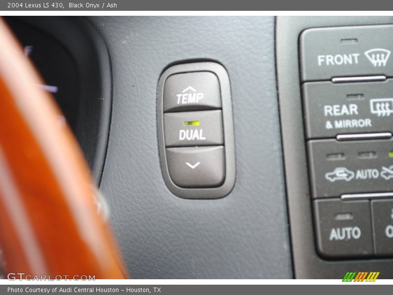Black Onyx / Ash 2004 Lexus LS 430