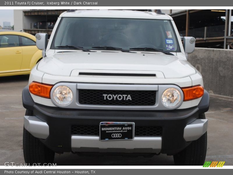 Iceberg White / Dark Charcoal 2011 Toyota FJ Cruiser