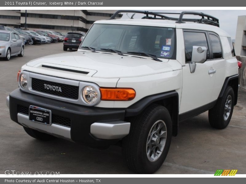 Iceberg White / Dark Charcoal 2011 Toyota FJ Cruiser