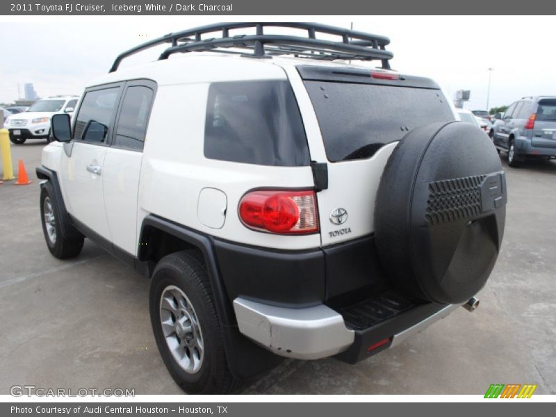 Iceberg White / Dark Charcoal 2011 Toyota FJ Cruiser