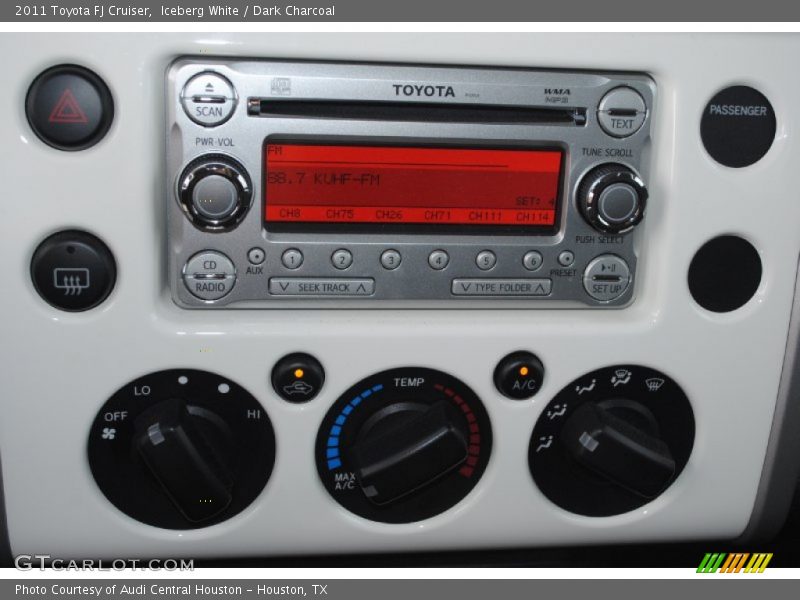 Audio System of 2011 FJ Cruiser 