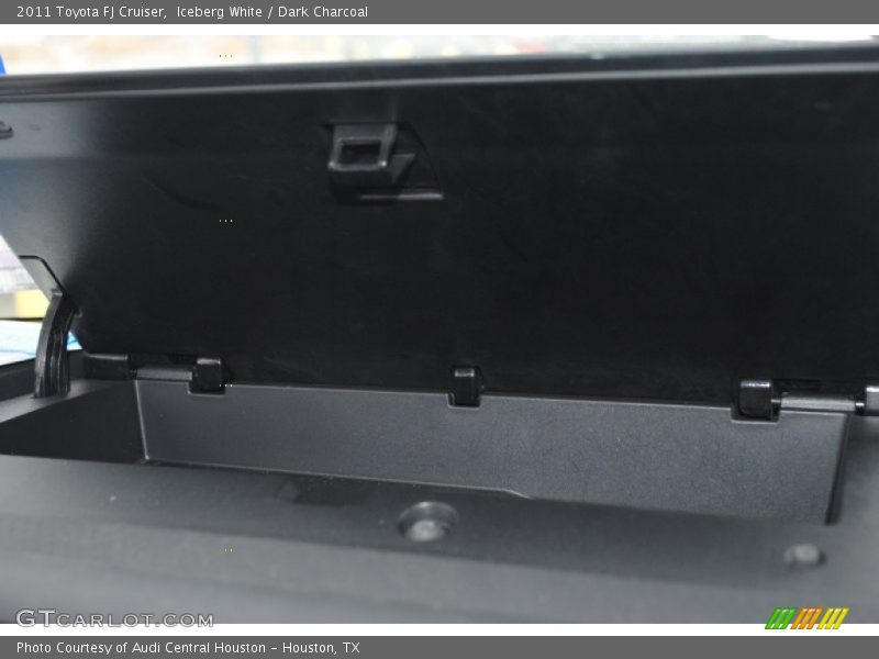 Iceberg White / Dark Charcoal 2011 Toyota FJ Cruiser