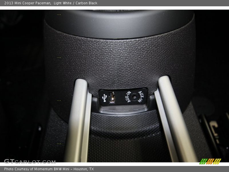 Light White / Carbon Black 2013 Mini Cooper Paceman