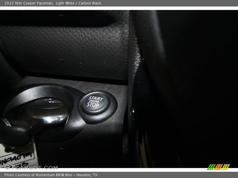 Light White / Carbon Black 2013 Mini Cooper Paceman