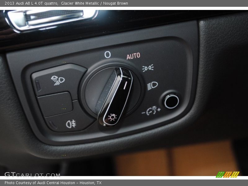 Controls of 2013 A8 L 4.0T quattro