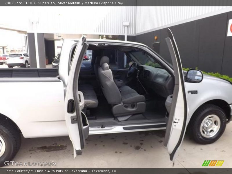 Silver Metallic / Medium Graphite Grey 2003 Ford F150 XL SuperCab