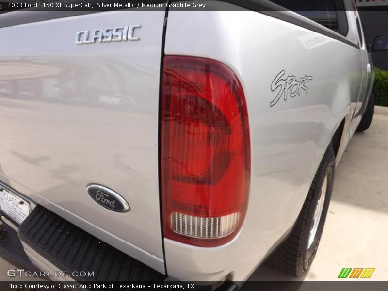 Silver Metallic / Medium Graphite Grey 2003 Ford F150 XL SuperCab
