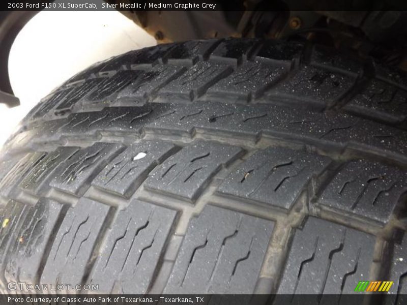 Silver Metallic / Medium Graphite Grey 2003 Ford F150 XL SuperCab