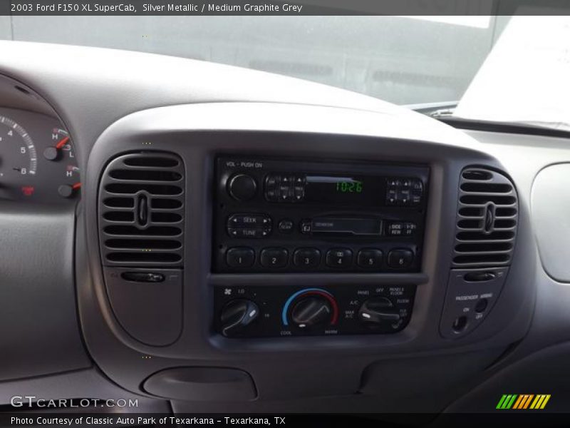 Silver Metallic / Medium Graphite Grey 2003 Ford F150 XL SuperCab