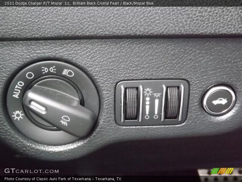 Controls of 2011 Charger R/T Mopar '11