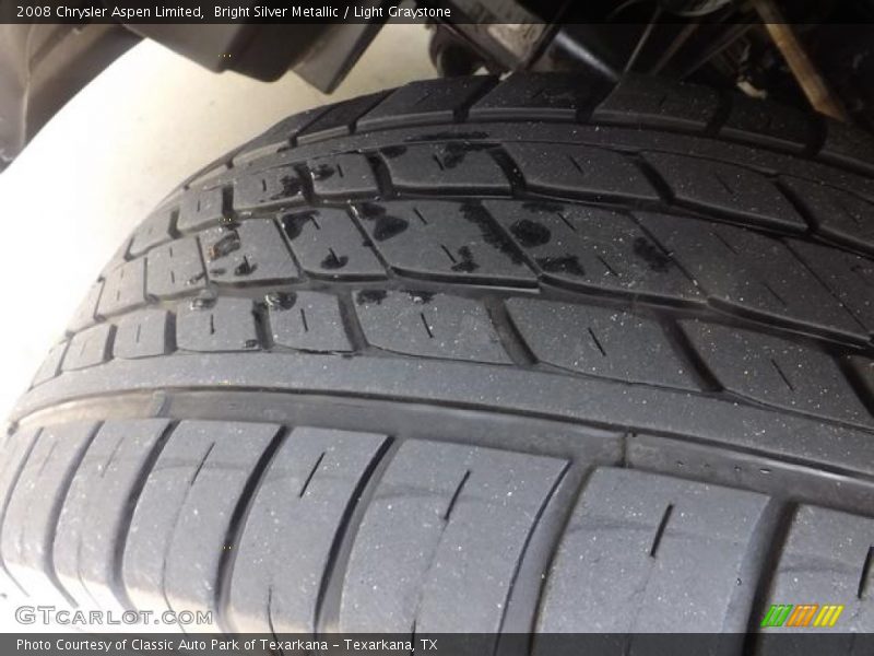 Bright Silver Metallic / Light Graystone 2008 Chrysler Aspen Limited