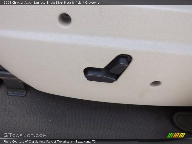 Bright Silver Metallic / Light Graystone 2008 Chrysler Aspen Limited