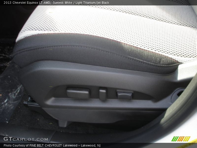 Summit White / Light Titanium/Jet Black 2013 Chevrolet Equinox LT AWD