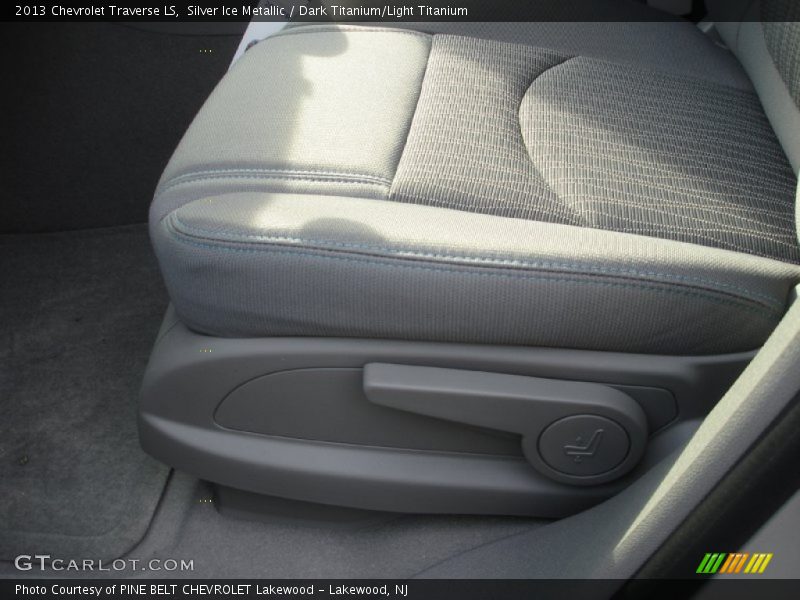Silver Ice Metallic / Dark Titanium/Light Titanium 2013 Chevrolet Traverse LS