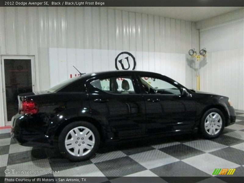 Black / Black/Light Frost Beige 2012 Dodge Avenger SE