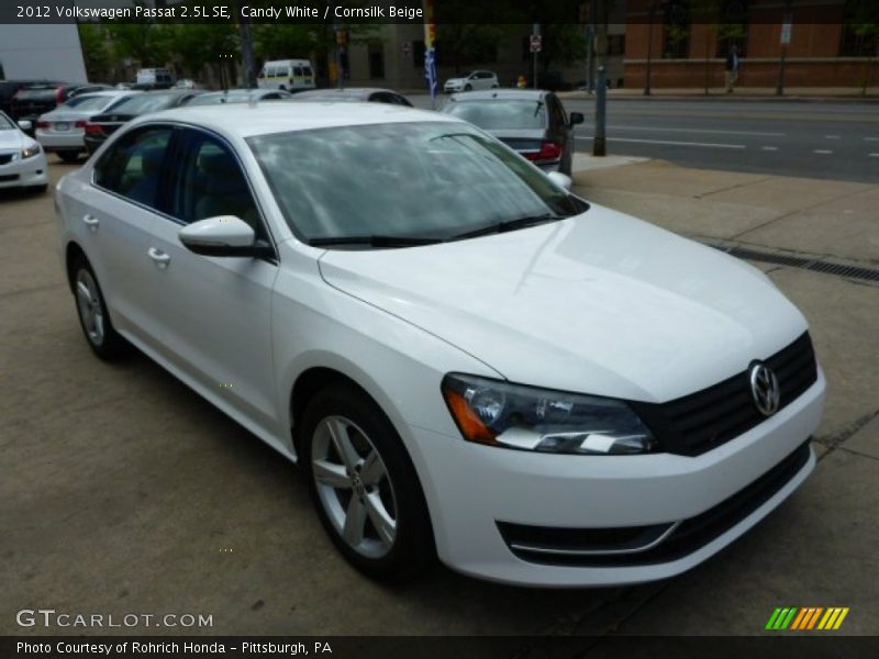 Candy White / Cornsilk Beige 2012 Volkswagen Passat 2.5L SE