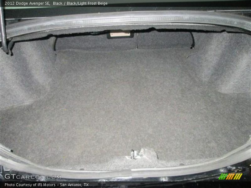 Black / Black/Light Frost Beige 2012 Dodge Avenger SE