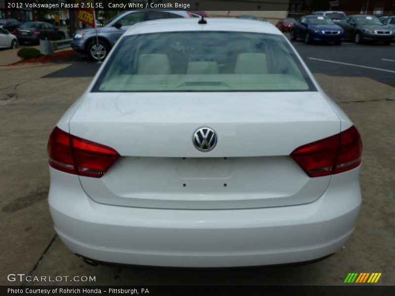 Candy White / Cornsilk Beige 2012 Volkswagen Passat 2.5L SE