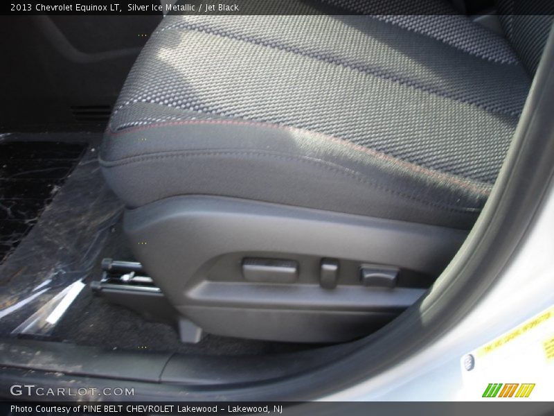 Silver Ice Metallic / Jet Black 2013 Chevrolet Equinox LT