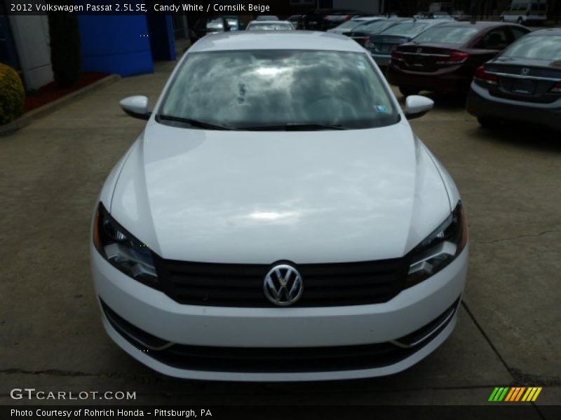 Candy White / Cornsilk Beige 2012 Volkswagen Passat 2.5L SE