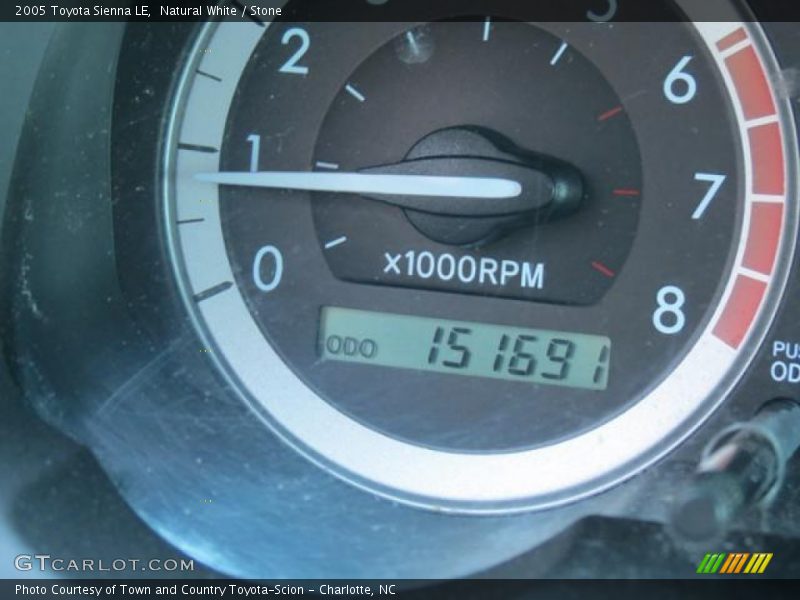 Natural White / Stone 2005 Toyota Sienna LE
