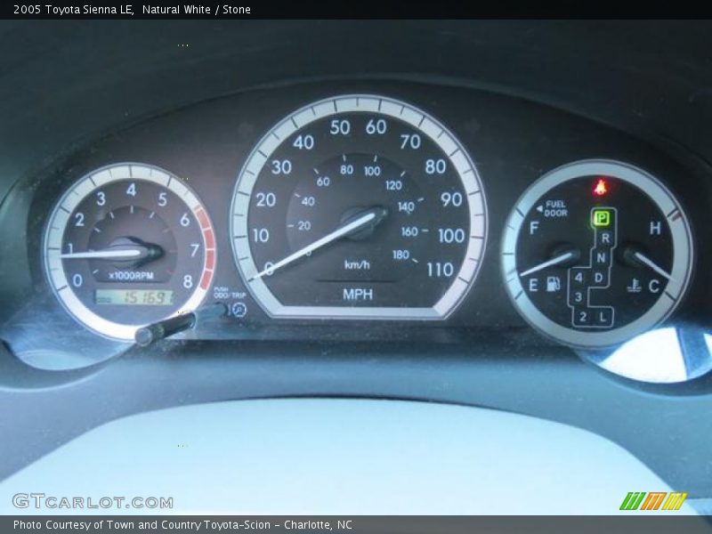 Natural White / Stone 2005 Toyota Sienna LE