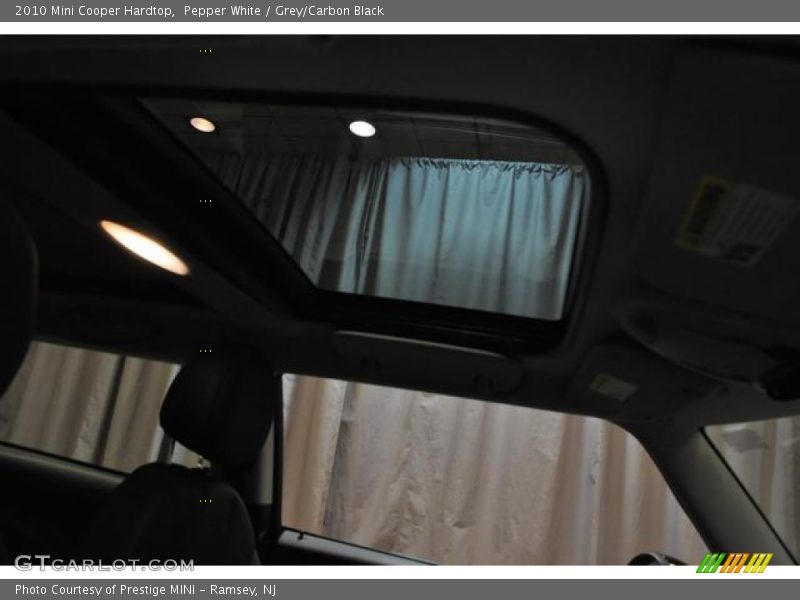 Pepper White / Grey/Carbon Black 2010 Mini Cooper Hardtop