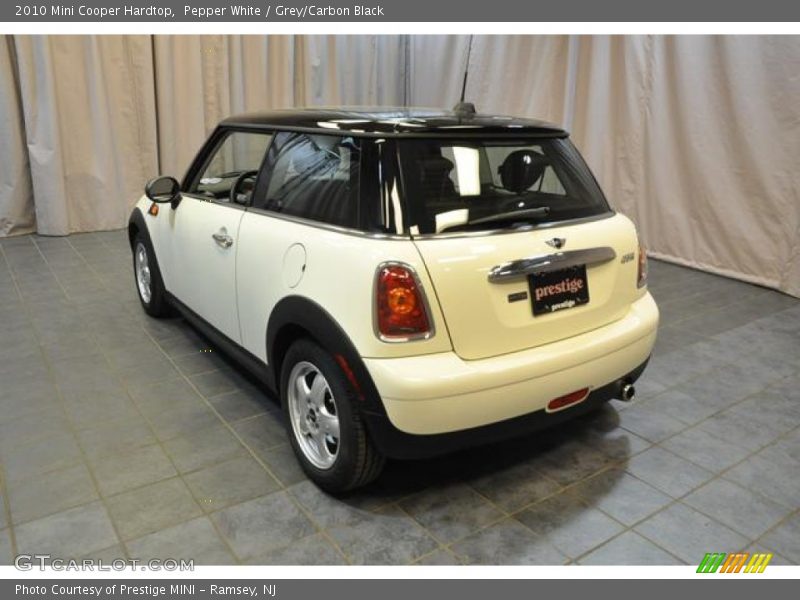 Pepper White / Grey/Carbon Black 2010 Mini Cooper Hardtop