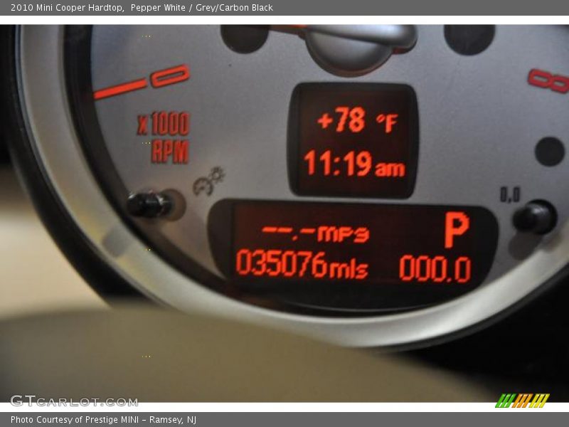 Pepper White / Grey/Carbon Black 2010 Mini Cooper Hardtop