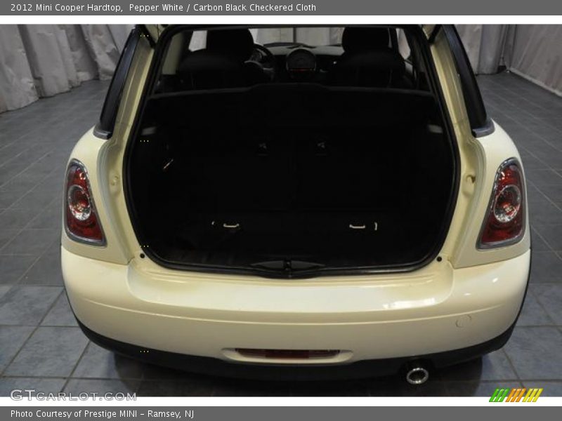 Pepper White / Carbon Black Checkered Cloth 2012 Mini Cooper Hardtop
