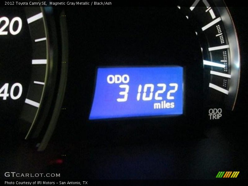 Magnetic Gray Metallic / Black/Ash 2012 Toyota Camry SE