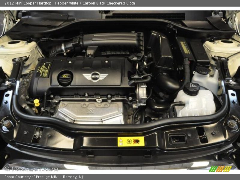 Pepper White / Carbon Black Checkered Cloth 2012 Mini Cooper Hardtop